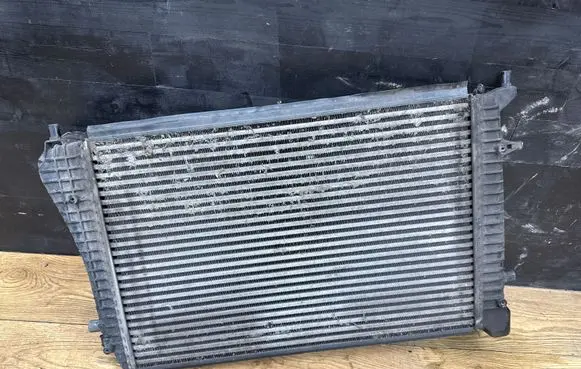 Volkswagen Golf V Intercooler radiator 1K0145803Q