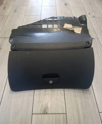 Volkswagen PASSAT B5 Glove box 3B1857101