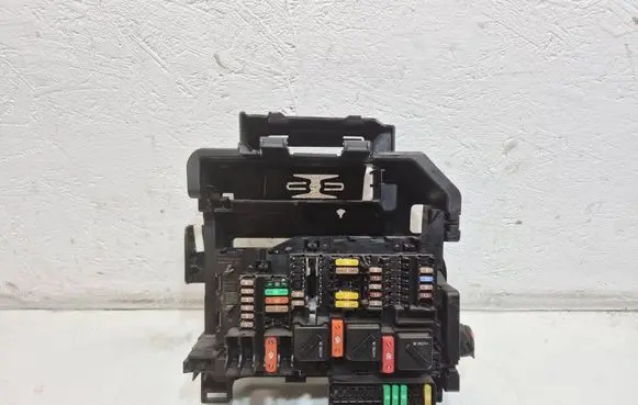 Mini Clubman F54 Fuse module 9270355