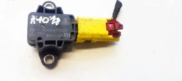 Audi A4 S4 B7 8E 8H Airbag deployment crash/impact sensor 8P0955557