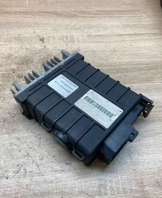 Volkswagen Golf III Engine control unit/module ECU 855907403A 028000716