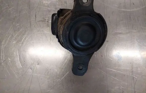 Subaru Forester SH Engine mount bracket 41022AG111