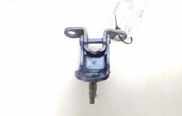 Honda CR-V Rear door lower hinge