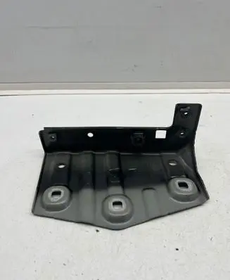 Renault Captur II Fender mounting bracket 641356222R 3824