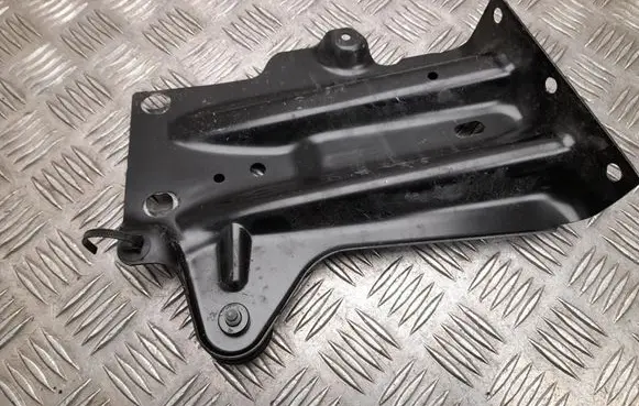 Mercedes-Benz EQE v295 Engine mounting bracket A2976206301