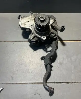 Jeep Grand Cherokee (WK) Fuel injection high pressure pump 25351969