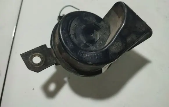 Nissan Note (E11) Horn signal 011157
