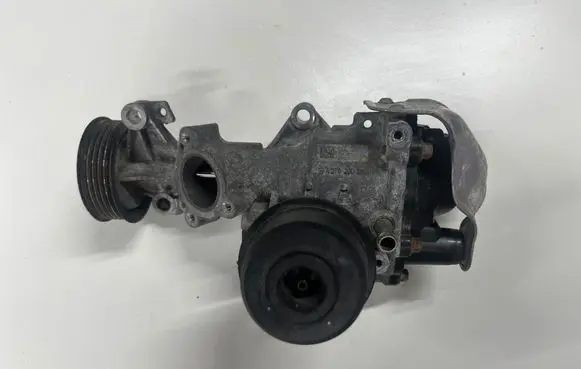 Mercedes-Benz B W246 W242 Water pump A2702000801