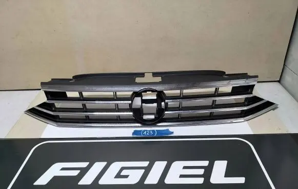 Volkswagen PASSAT B8 Front bumper upper radiator grill 3G0853653N