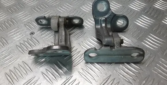 Jaguar XE Front door hinge set CPLA228A65AD CPLA228A67AC