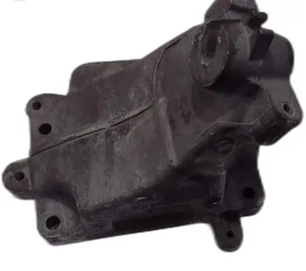 Mercedes-Benz C W205 Engine mounting bracket 
