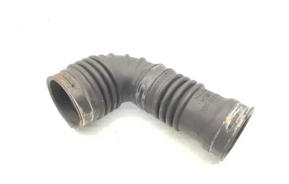 Mazda 6 Air intake hose/pipe R2AA1376X
