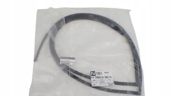 Nissan Qashqai Rubber seal loading door 727524EA1A