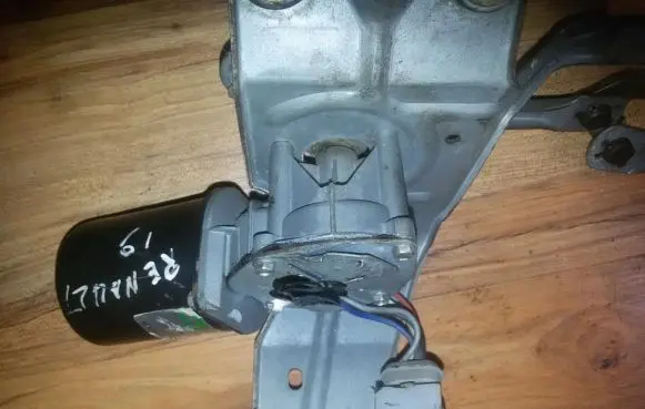 Renault 19 Wiper motor 53545002
