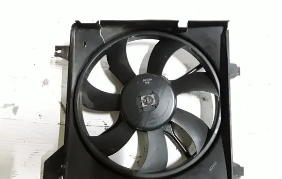 Hyundai Tiburon Electric radiator cooling fan 253802D400