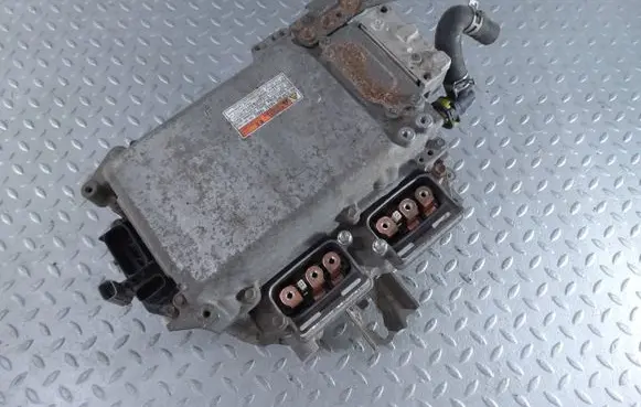 Toyota RAV 4 (XA40) Voltage converter inverter G920042010 2321001510 G927078010