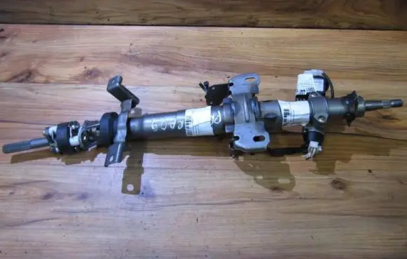 Nissan Primera Steering wheel axle