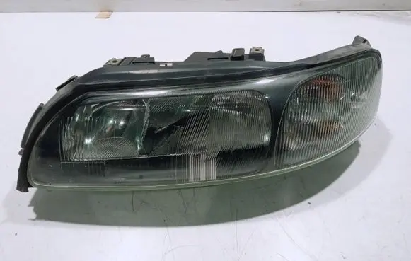Volvo V70 Headlight/headlamp 8693547 8143030600 L68L0068