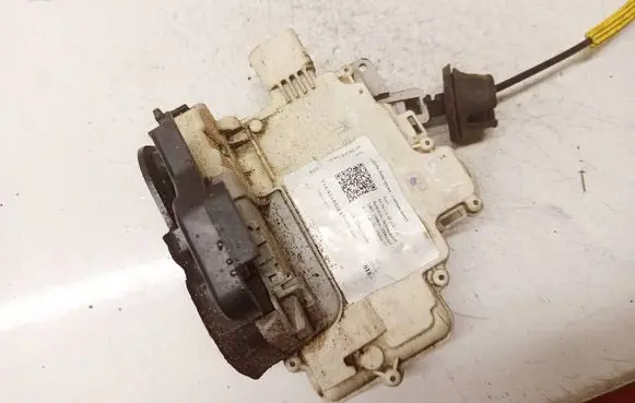 Audi A6 S6 C6 4F Rear door lock 4F0839015