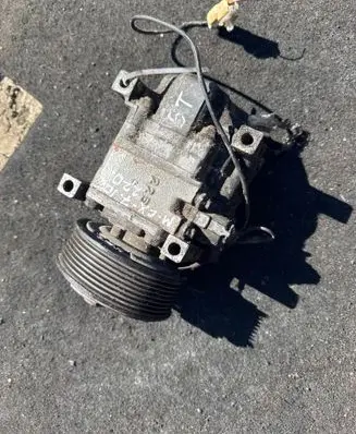 Mazda CX-7 Air conditioning (A/C) compressor (pump) B5100570