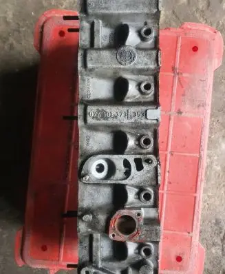 Volkswagen Transporter - Caravelle T4 Engine head 074103373