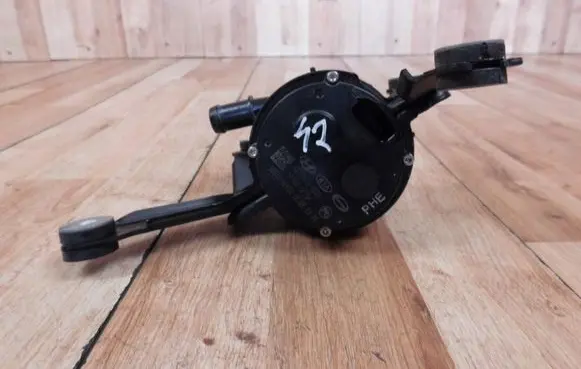 Hyundai Kona I Electric auxiliary coolant/water pump 369100E650