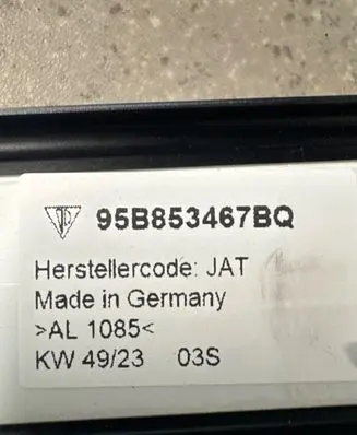 Porsche Macan (95B) Front sill trim cover 95B853467BQ