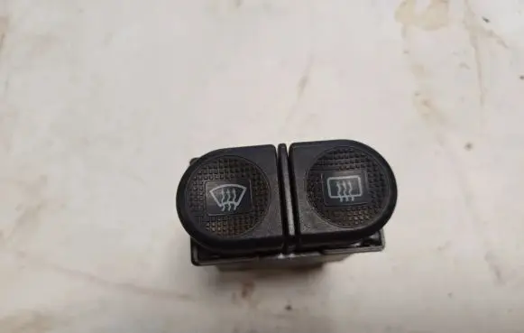Ford Galaxy Windscreen/window heater switch