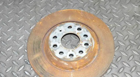 Volkswagen Golf VII Rear brake disc