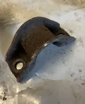 Jeep Grand Cherokee (WK) Sway bar bush bracket, front 