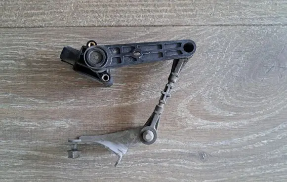 Ford Puma Other front suspension part 3048003