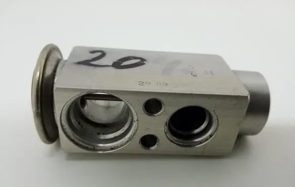 Mercedes-Benz C W204 Valve A2308300184