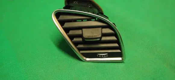 Audi A5 Sportback 8TA Dashboard side air vent grill/cover trim 8T1820902G