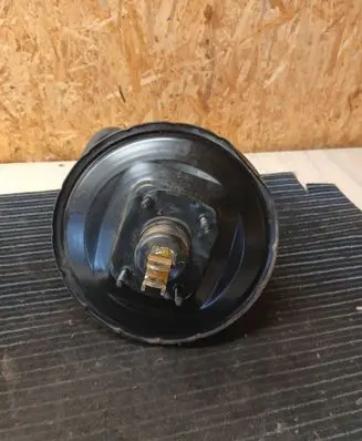Honda CR-V Brake booster
