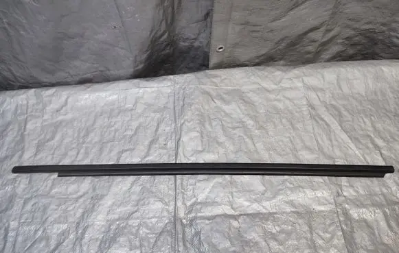 Toyota Yaris Front door trim (molding) 68210-0D150