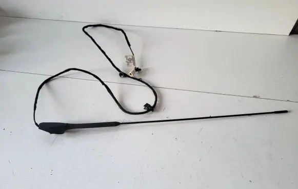 Ford Kuga I Radio antenna 8V4T18812