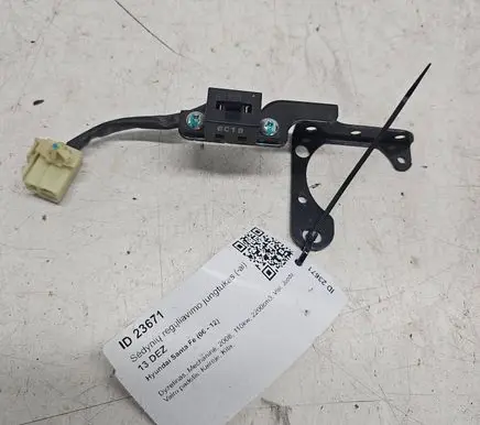 Hyundai Santa Fe Seat control switch 
