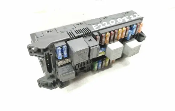 Mercedes-Benz E W211 Fuse module 2115457301 00403136A4206C0400084