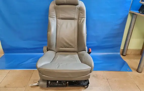 Front passenger seat