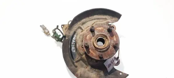 Toyota Avensis T220 Front wheel hub