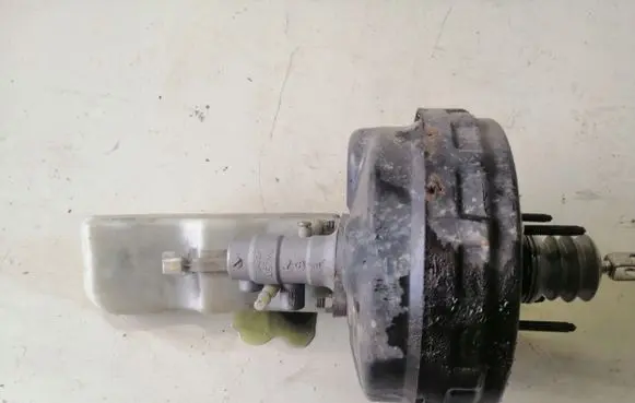 Ford Mondeo MK IV Brake booster 7G912B195AE