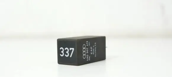 Audi A6 S6 C4 4A Other relay 4A0907413