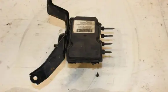 Toyota Corolla Verso AR10 ABS Pump 445100F010A