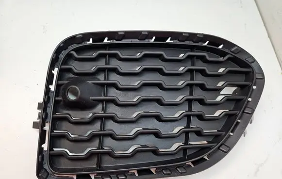 BMW X3 F25 Front bumper lower grill 8056941
