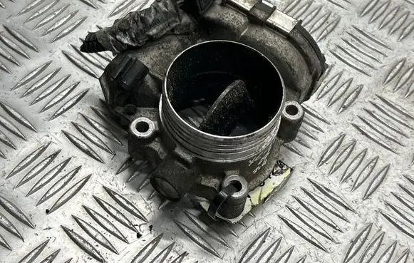Volvo XC90 Throttle valve 8692720 07W285 0281002701