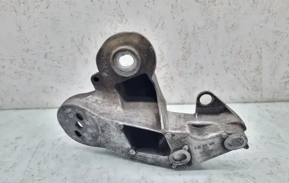 Audi A6 S6 C6 4F Engine mounting bracket 4F0199351S