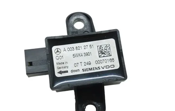 Mercedes-Benz S W221 Airbag deployment crash/impact sensor A0038212751 5WK43901 00070166