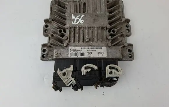 Ford Fiesta Engine control unit/module 8V2112A650EB 5WS40584BT
