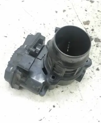 BMW 4 F36 Gran coupe Throttle valve 8512452 00617 A2C80221200