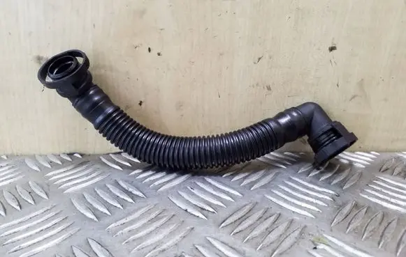 Volkswagen Golf Plus Breather hose/pipe 03L103493G